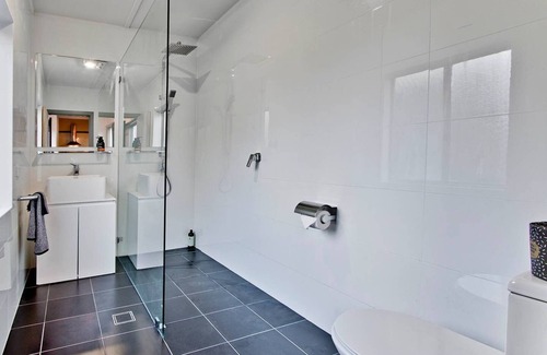 Goulburn House | "Elements of Goulburn" Entire 1 bedroom Apartment