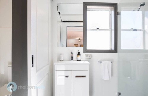 Goulburn House | Elements of Goulburn II-Entire 1 bedroom Apartment