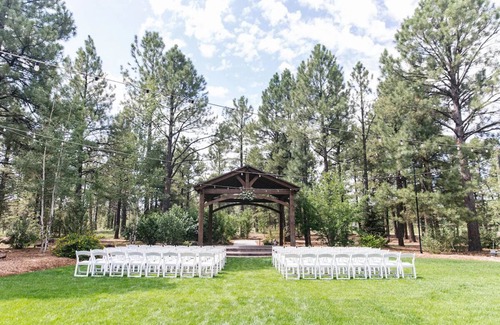 Flagstaff Hotel | Elevated Flagstaff Experience: Luxurious Accommodations & Forest Tranquility