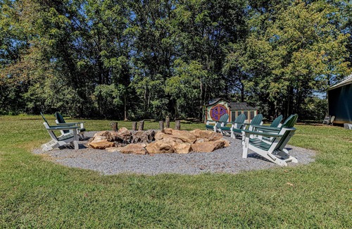 Newport RV Rental | Elevated Glamping with HotTub Near PF, GBurg and Asheville