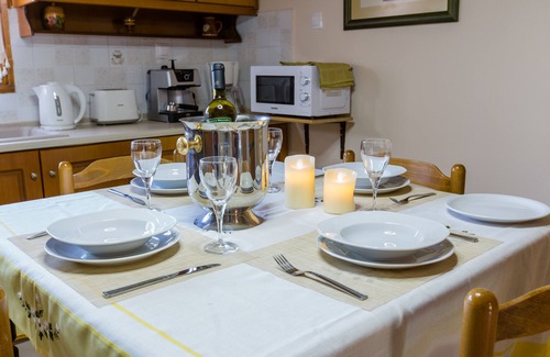 Platanias Town Cottage | Elisavet's House- Cozy house at the center of Platanias