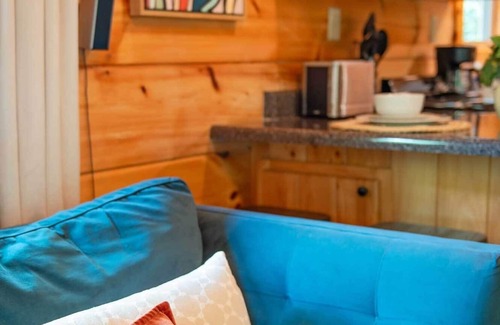 Chattanooga Apartment | Elise Cabin | Forest Retreat | 5 Mins to Downtown