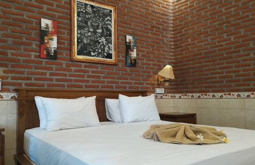 Pemuteran Bed & Breakfast | Eliska Sari Bungalows