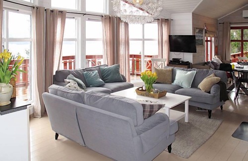 Tysnes House | Elistova by Interhome