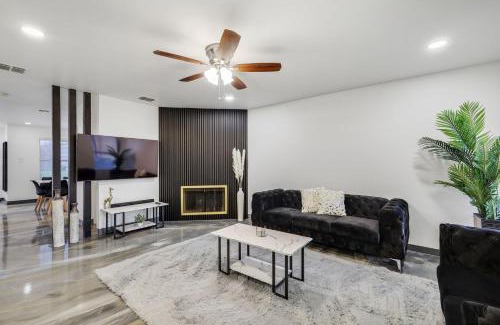 South Arlington House | Elite 5BR 3,5BA Holiday Home with Game Room, Hot Tub, & Sauna