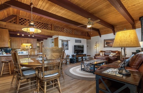 Packwood Cabin | Elk Country Cabin | Woodstove, EV Charger