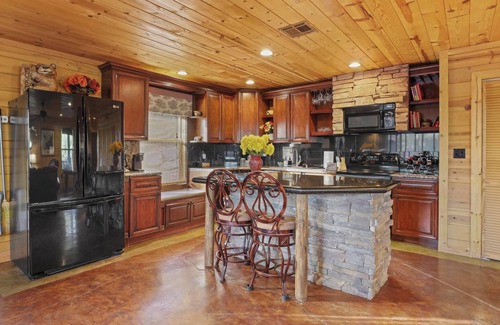 Payson Cabin | Elk Surprise Hillside Hideaway