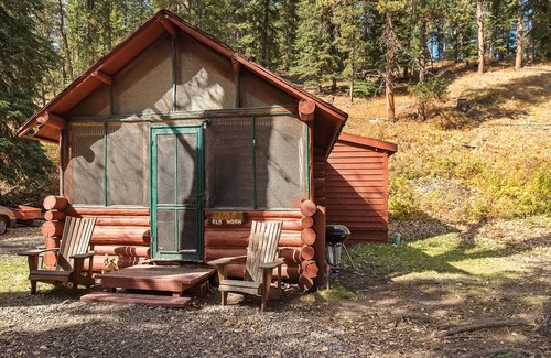 Cheyenne Crossing Cabin | Elkhorn Cabin with Sleeping Porch