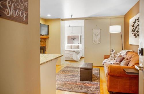 Elkhorn Village House | Elkhorn Condo Walk to Dollar!