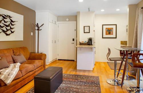 Elkhorn Village House | Elkhorn Condo Walk to Dollar!