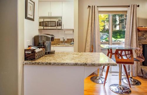 Elkhorn Village House | Elkhorn Condo Walk to Dollar!