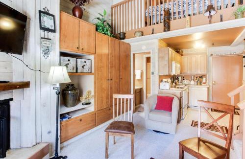 Elkhorn Village Hotel | Elkhorn Studio Condo - The Clocktower