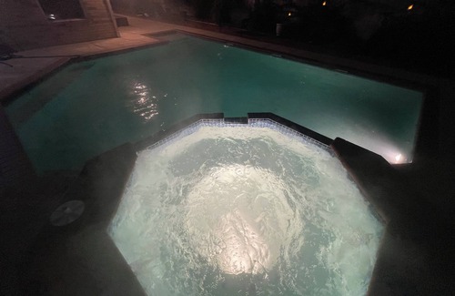 Champion Forest House | ELUX with heated pool spa