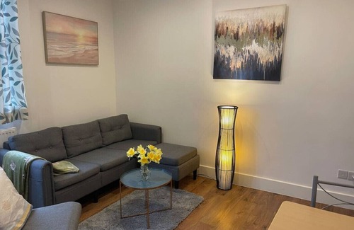 Ely Apartment | Ely city centre, great location, view of Cathedral