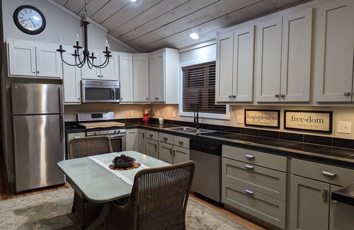 Marshall House | Elysium Falls deep in the Laurels