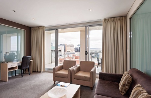 Adelaide Central Business District Apartment | Embassy 2br free parking