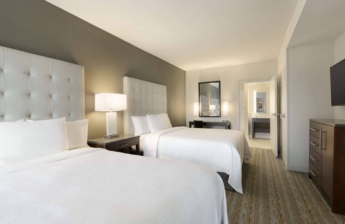 Greenville Downtown Hotel | Embassy Suites by Hilton Greenville Downtown Riverplace