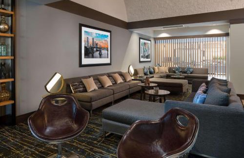Windsor Park Hotel | Embassy Suites by Hilton Austin Central