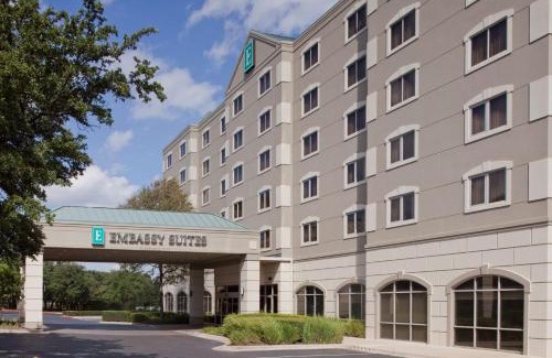 Gateway Hotel | Embassy Suites by Hilton Austin Arboretum