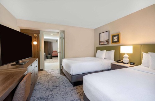 White Station Hotel | Embassy Suites by Hilton Memphis East Germantown Area