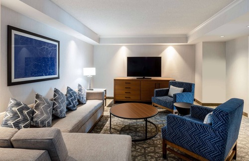 Portland Hotel | Embassy Suites by Hilton Portland Airport