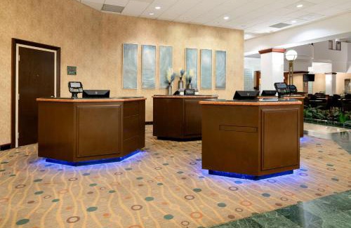 Portland Hotel | Embassy Suites by Hilton Portland Airport