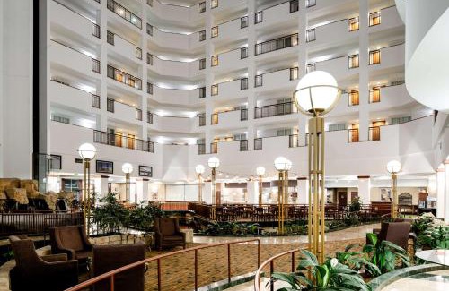 Portland Hotel | Embassy Suites by Hilton Portland Airport