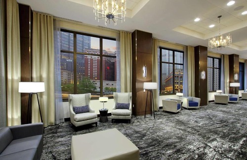 Downtown Pittsburgh Hotel | Embassy Suites Pittsburgh-Downtown