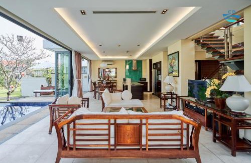 Ngu Hanh Son Resort | Emblem Sea 3 bedroom villas