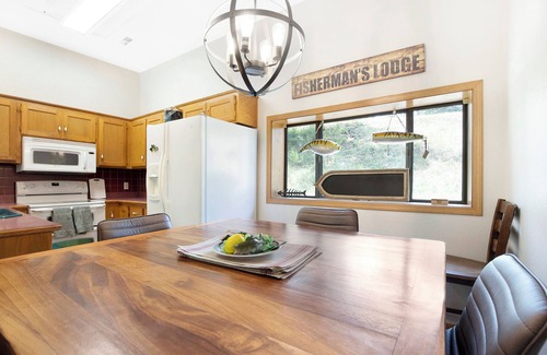 Sunrise Beach House | Embrace Rustic and Natural Beauty at Our Retreat