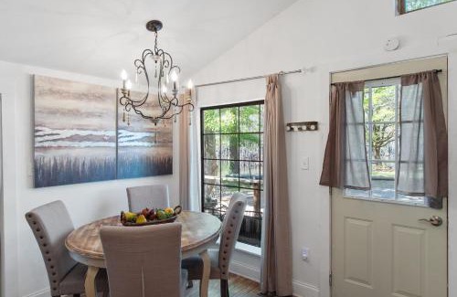 Shreveport House | Emerald Cottage- Lake Front & Kayaks On Hgtv!