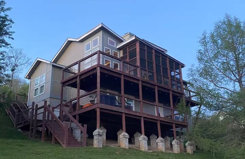 Smithville House | Emerald Cove at Center Hill Lake