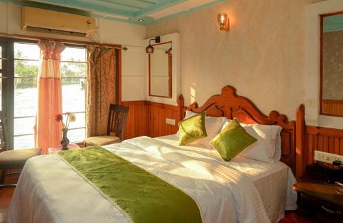 Sulthan Bathery Hotel | Emerald Holidays Wayanad