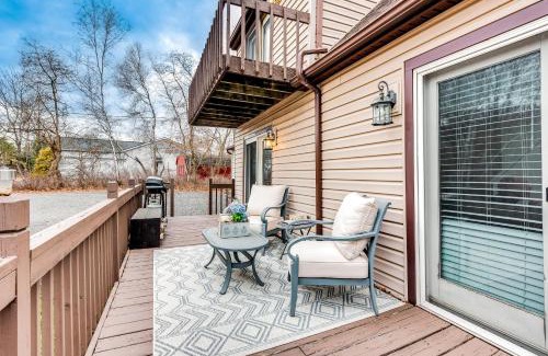 Long Pond House | Emerald Lakes Getaway