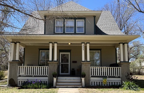 Sylvan Grove House | Emilie's Heritage House-Tranquil 1912 Home