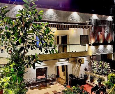 Mount Abu Hotel | EMINENCE PALM RESIDENCY - 1 Km From City Center