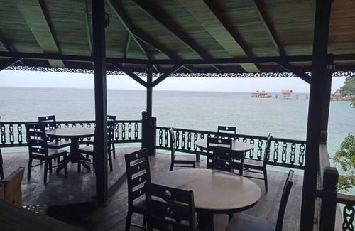 Tioman Island Resort | Emperor Resort By Bugis