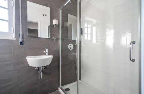 Ericeira House | En-Suite Private Room (3), Coxos Ribamar Ericeira