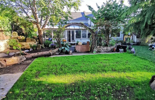 Birkenhead Cottage | En-suite Room in 16th Century Cottage With Easy Access to Liverpool