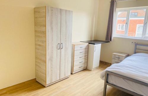 Moulton Apartment | En-suites Rooms in Northampton