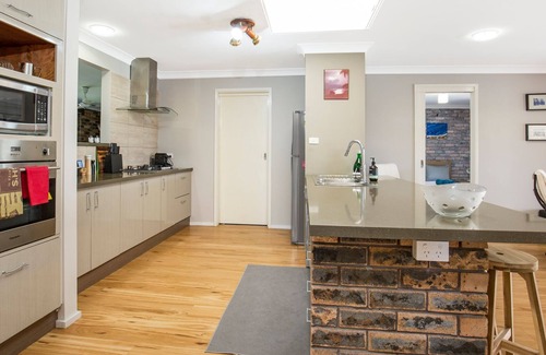 Culburra Beach House | Enchante` - Pet Friendly - Absolute Waterfront - Fireplace