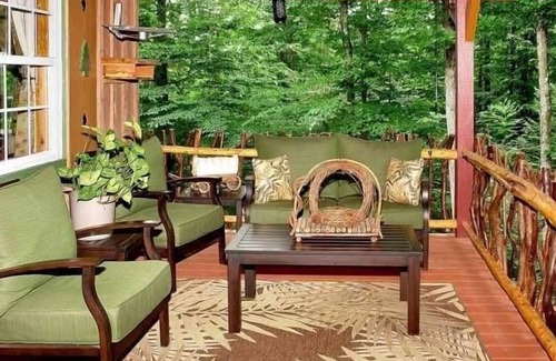Newport Cabin | Enchanted Cottage by RedAwning