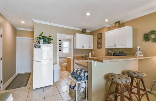 Bay Esplanade Apartment | Enchanted Inn/7 Private King Suites/Waterfront