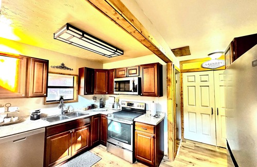 Ruidoso House | Enchanting 2-bedroom house with WiFi in Ruidoso