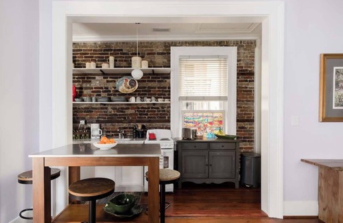Charleston Historic District House | Enchanting Apartment in the Soul of the Historic District
