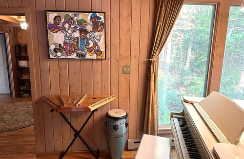 Canadensis House | Enchanting Forest Retreat