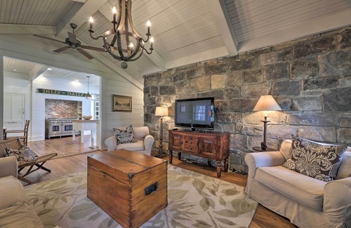 Monteagle Cottage | Enchanting Monteagle Retreat w/ Enclosed Patio!