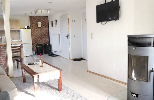 Zeulenroda Apartment | Englischer Stil, Romantisch und Gemütlich mit Kamin, Beste Lage, Erholung Pur!