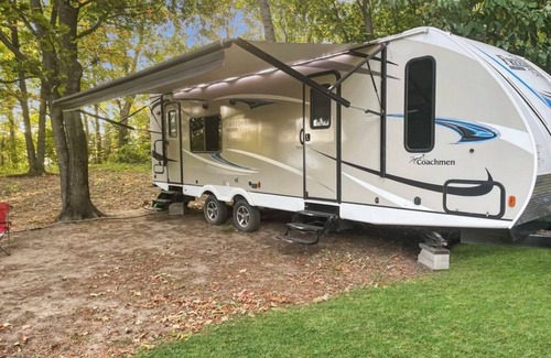 Grand Rapids RV Rental | Enjoy 2019coach camper on beautiful Pokegama lake Relax and enjoying the nature!