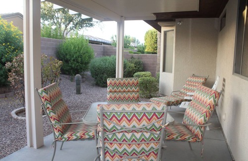 Surprise House | Enjoy a fall or winter getaway! Oct-Dec 2025 available! 30 day min stay req’d
